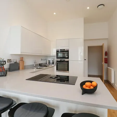 شقة William Tower Stone Cross Mansion