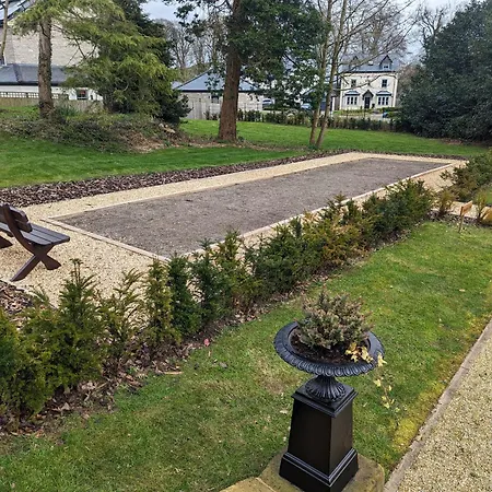 William Tower Stone Cross Mansion Διαμέρισμα Ulverston